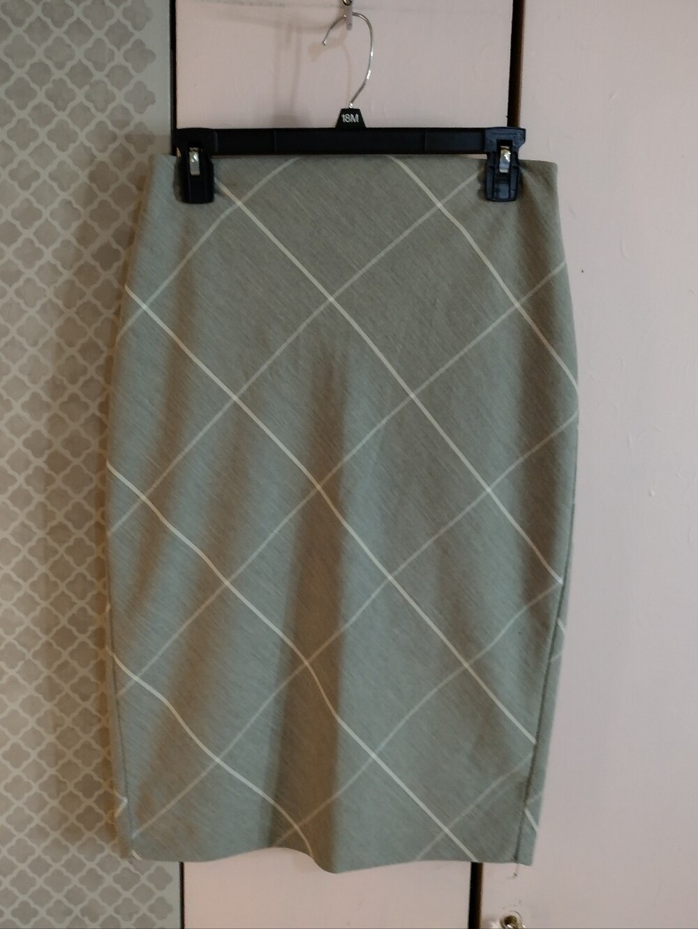 Express Gray Diamond-Check Pencil Skirt